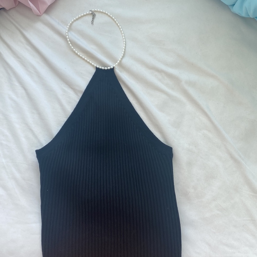 Black top - Picture 4 of 9